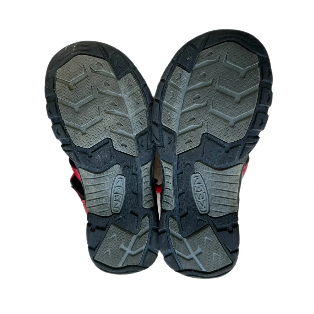 Keen Newport H2 Sandal size 6 Big Kids boy Red gargoyle Hiking Trail Waterproof